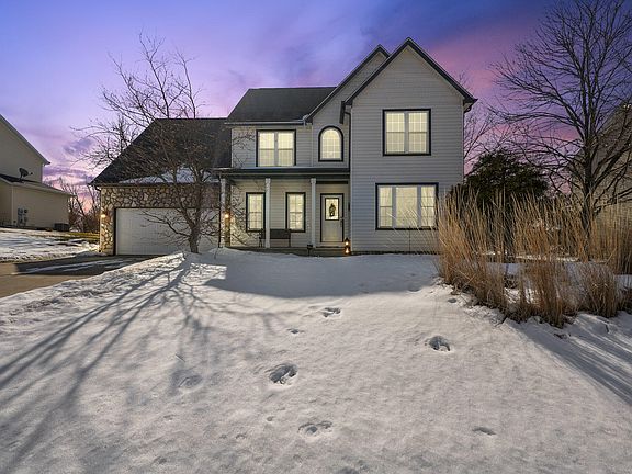 3rd image of 266 Kincraig Dr