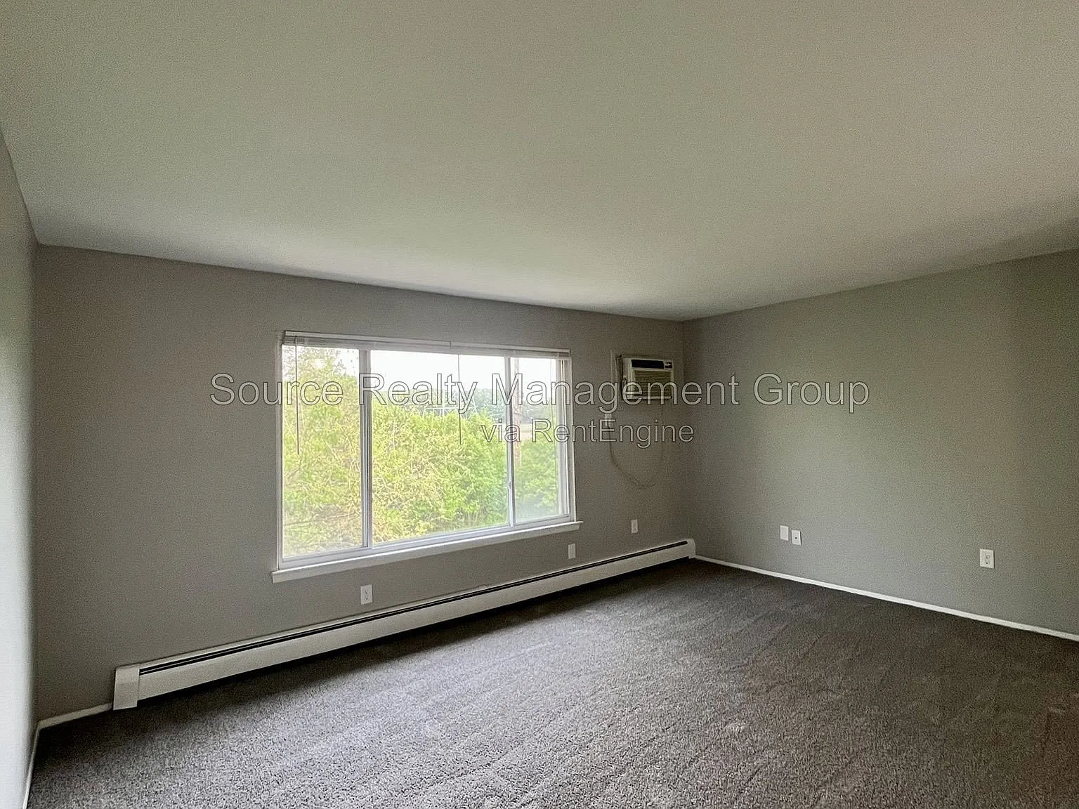 1 bed, 1.0 bath, 800 sqft, $995 — Photo 2
