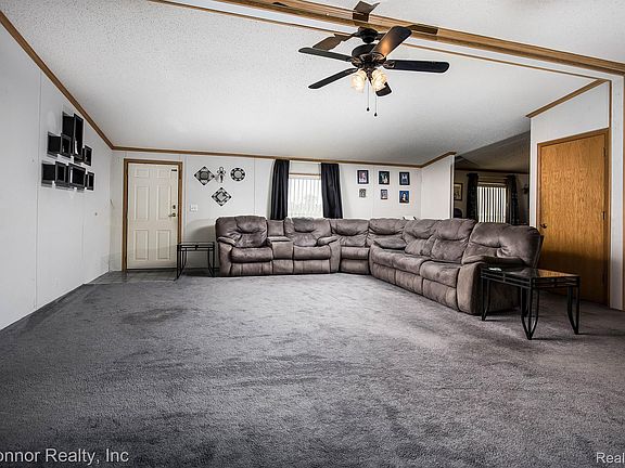 3rd image of 1070 Burns Rd