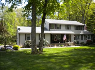 83 Brookview Dr, Vernon, CT 06066