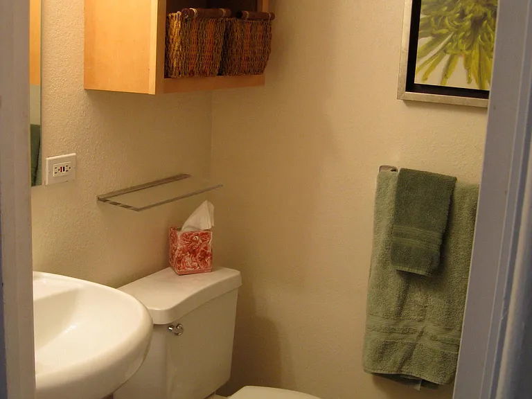 250 N Pearl St #210 — Photo 9
