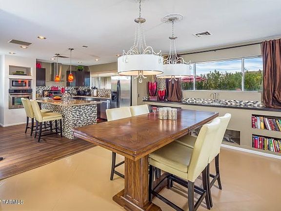 5th image of 4711 N Mayfair Cir