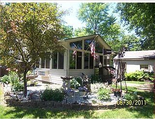 4th image of 19549 Greenacre St
