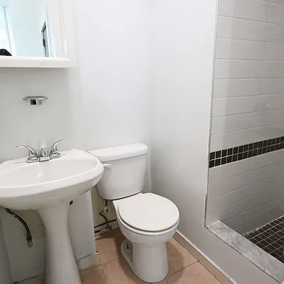 Rented by Nooklyn NYC LLC | media 11