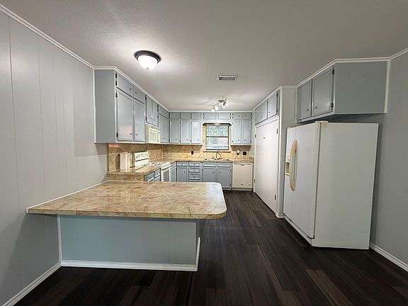 5th image of 215 E Trammell Ave #213TRAMMELL