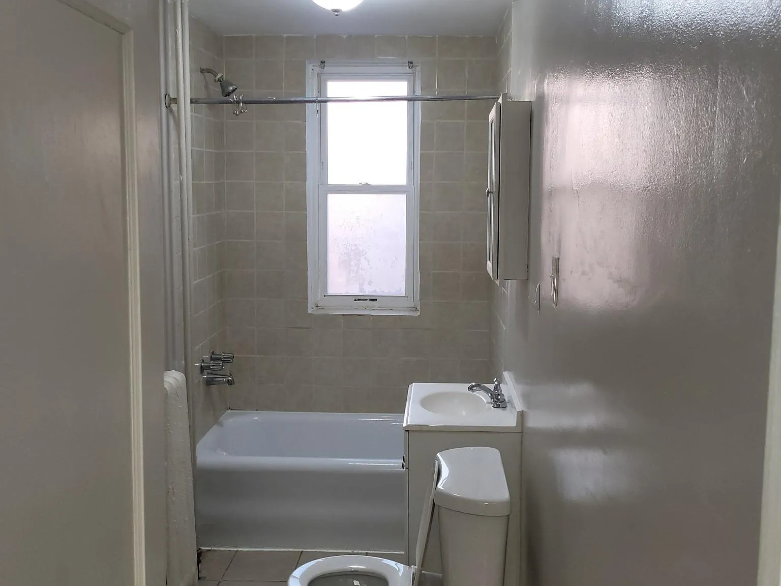 82 Carroll St — Photo 1
