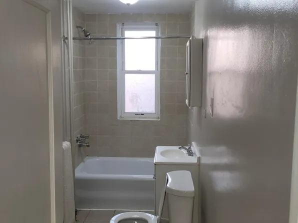 82 Carroll St #10, Poughkeepsie, NY 12601