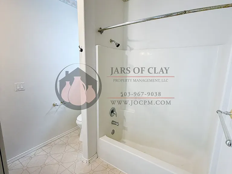 522 Inverness Dr SE — Photo 13