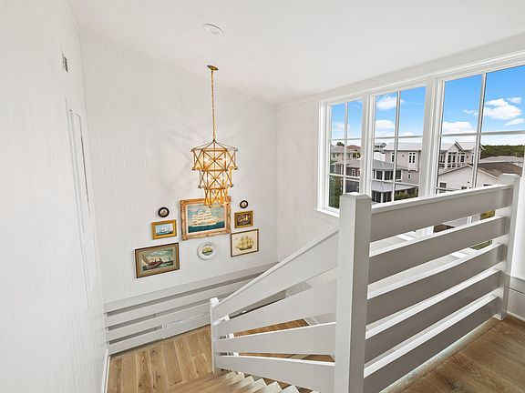 3rd image of 16 Kirkwood Pl