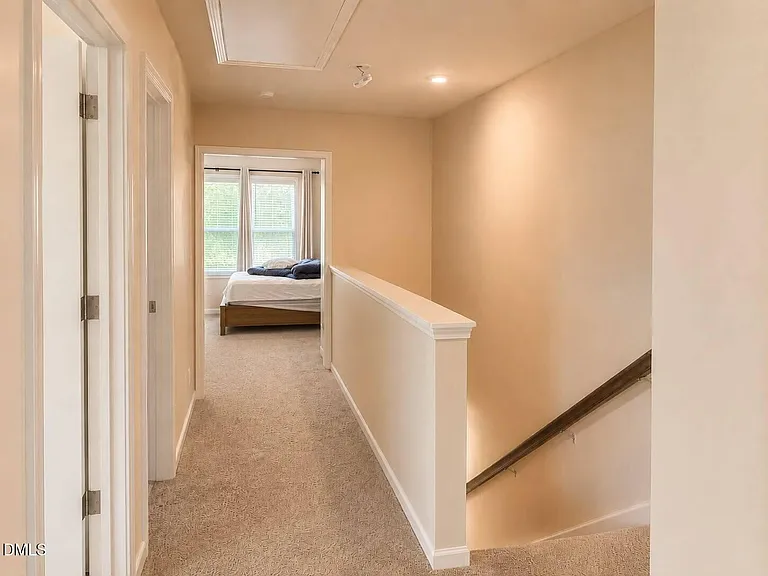 328 Villanova Dr — Photo 19