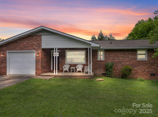 158 Fisher Rd, Brevard, NC 28712