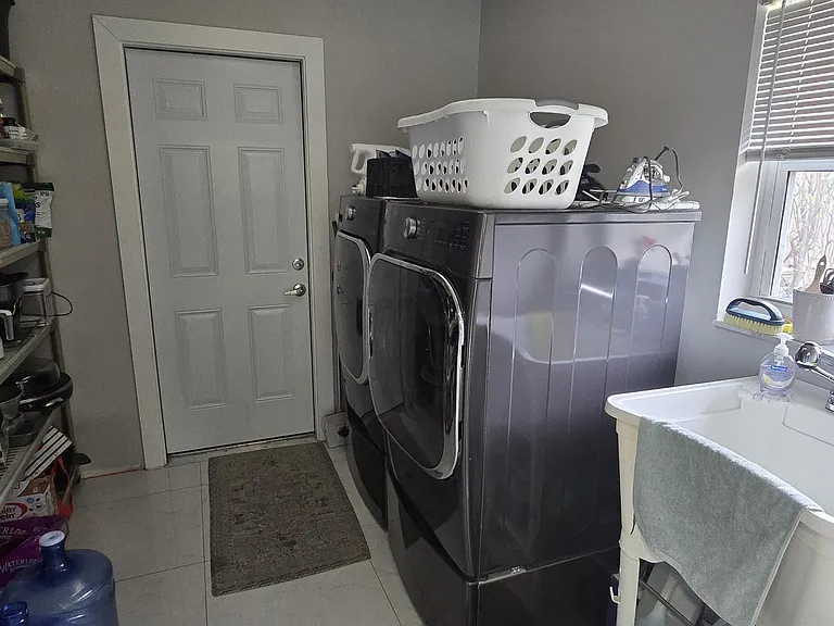 288 NW 89th Ave — Photo 31