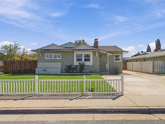 3rd image of 6072 Grand Ave