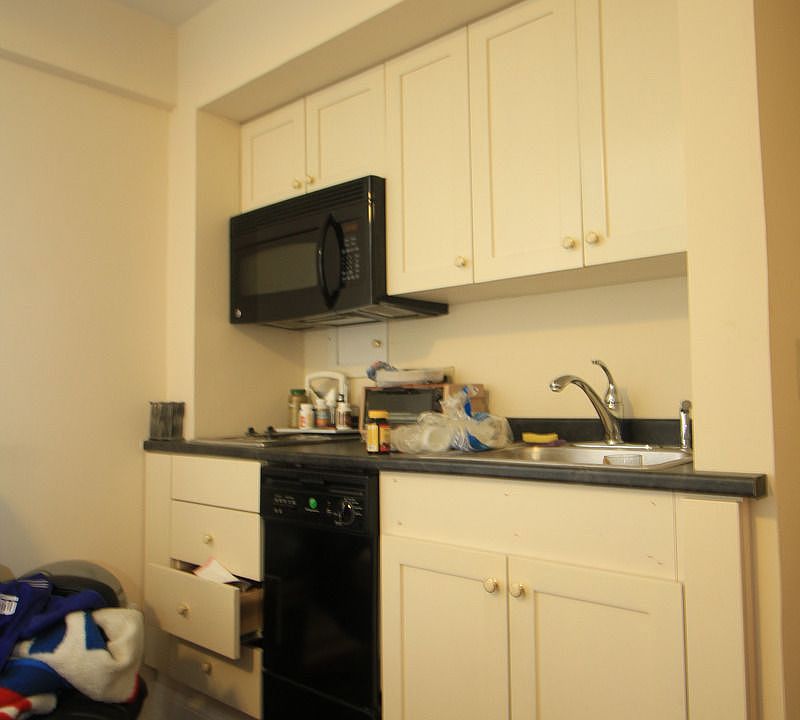 1st image of 312 E 42nd St #502