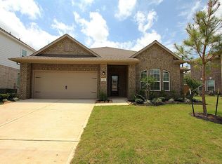 229 Park Meadow Ct, Clute, TX 77531