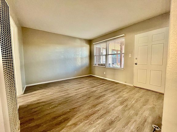 3rd image of 4751 Mission Blvd APT 7