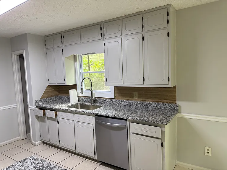2352 Cedar Valley Ct — Photo 3