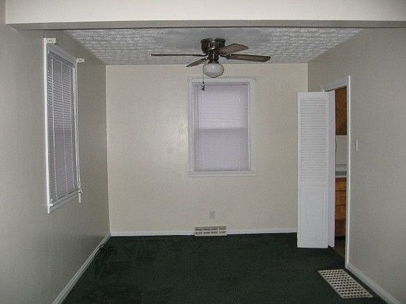 4th image of 451 Caroline Dr
