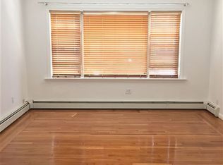 2124 29th St, Astoria, NY 11105