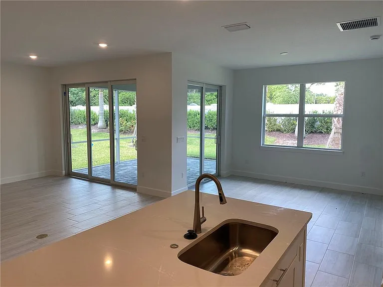 8423 Beagle Ter — Photo 9