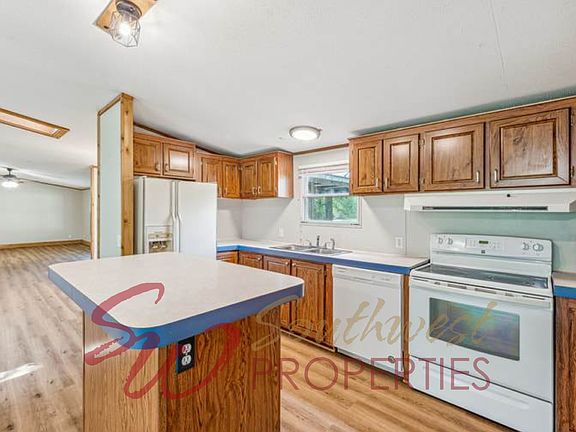 4th image of 1818 County Road 211