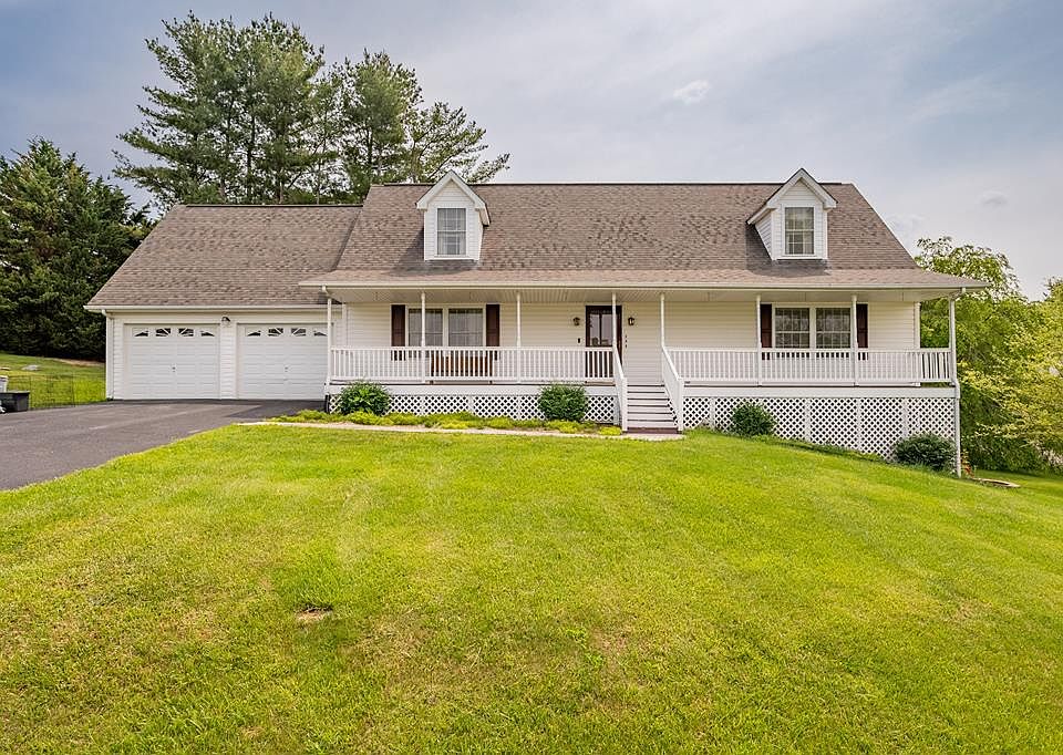 1st image of 290 Scenic View Cir