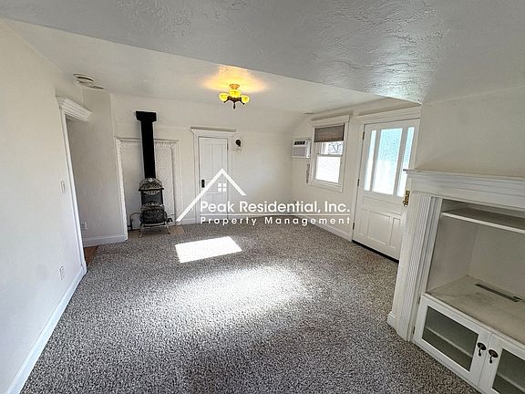 4th image of 2171 Verano St APT A