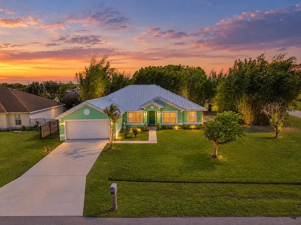 2001 SE Dranson Circle, Port St Lucie, FL 34952