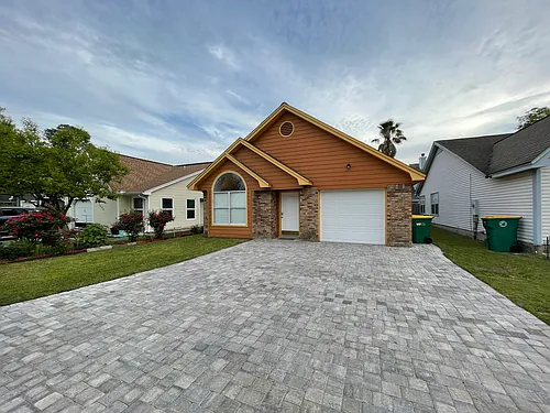 3018 Yorktown Cir Photo 1