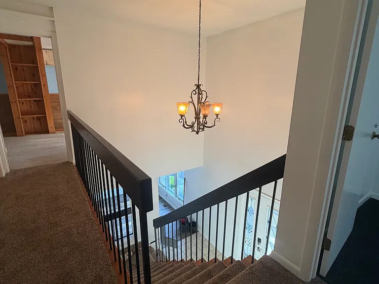 2405 Whitechapel Dr — Photo 9