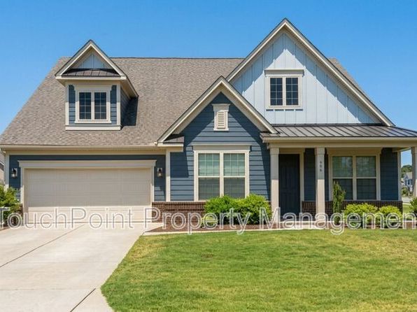 906 Acorn Way