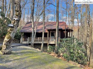 350 Red Feather Trl, Boone, NC 28607