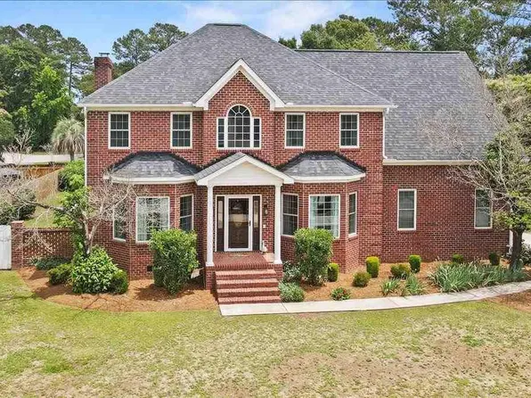 3221 W Hampton Pointe Dr, Florence, SC 29501