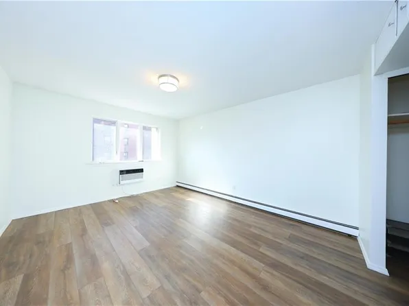 1856 East 13th Street image 12 of 27