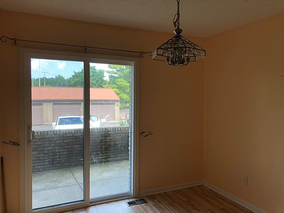 5th image of 2405 McCauley Ct