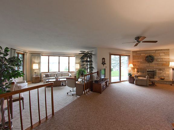 5th image of 402 Rainbow Ln