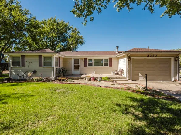 2223 S Clay Ln, Wichita, KS 67207