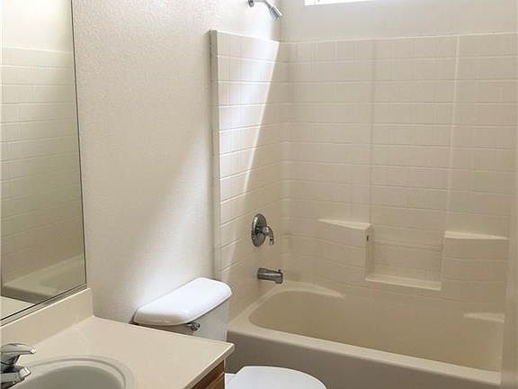 4th image of 3122 Crownline Ct