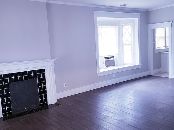 4th image of 1125 N Larimer Ave