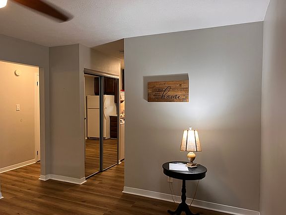 5th image of 333 Beechwood Ct #B