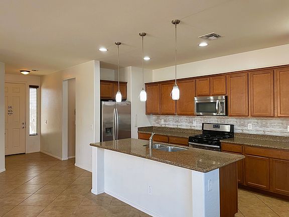 5th image of 21266 E Pecan Ln