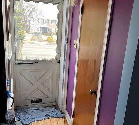 2nd image of 136 E Cheltenham Ave