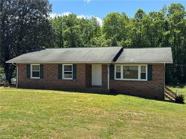 2063 Rock Creek Rd, North Wilkesboro, NC 28659