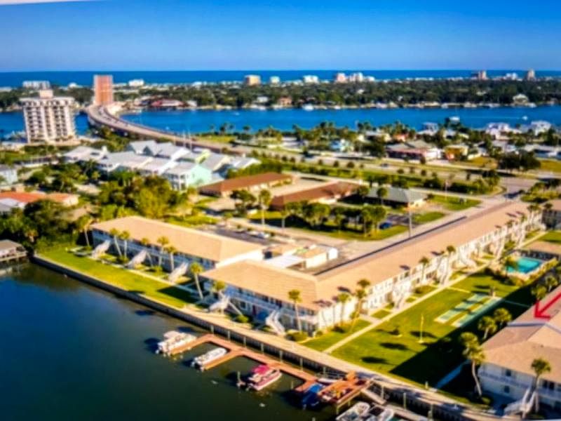 1st image of 335 Causeway E3