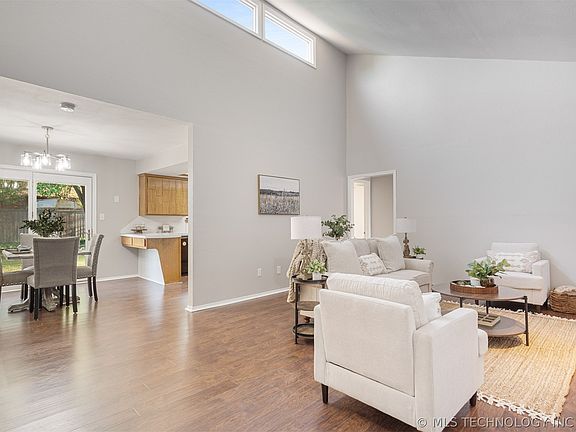 2nd image of 1609 Ward Rd