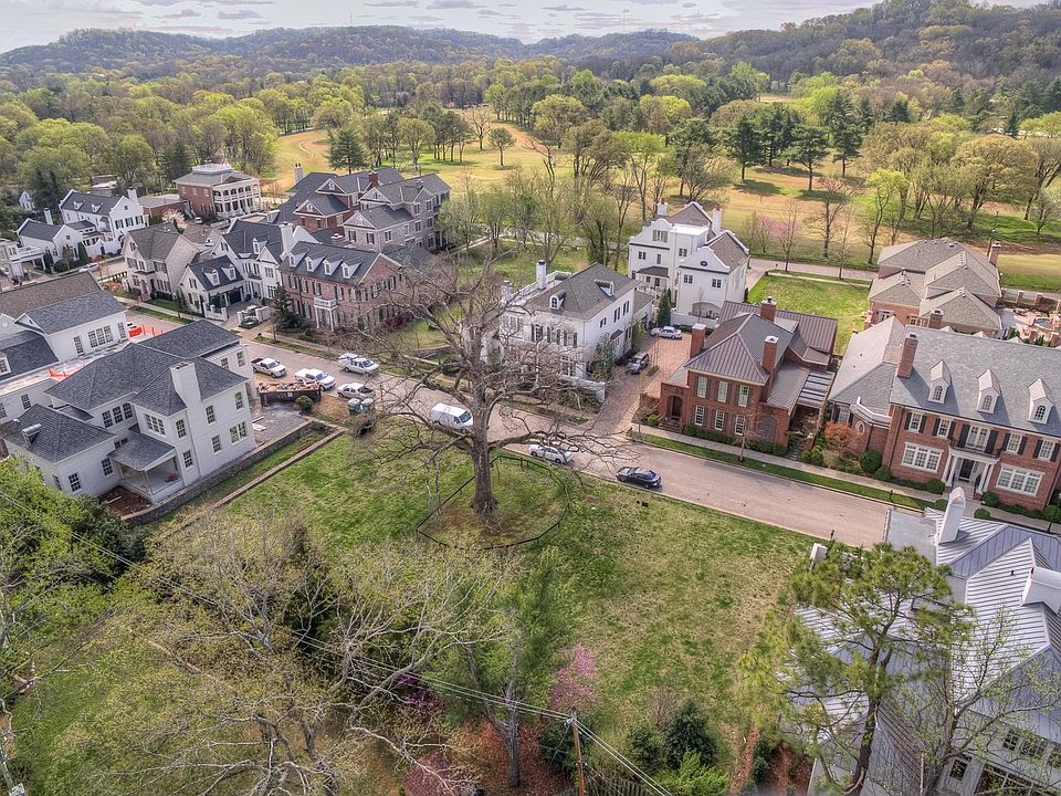 1st image of 640 Belle Park Cir