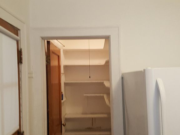 3rd image of 4861 W Warwick Ave Floor 1