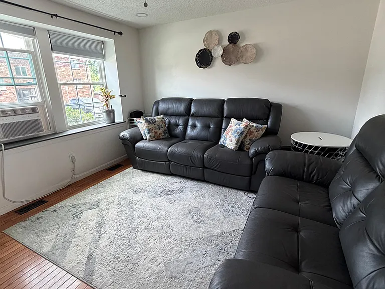 1847 Middlesex St #7 — Photo 3