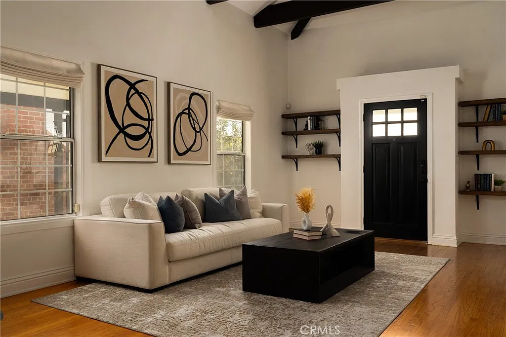 3 bed, 1519 sqft, $7,750 — Photo 2