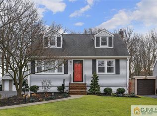 55 Inwood Ave, Colonia, NJ 07067